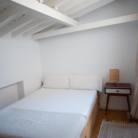 Cozy & Quiet Apartment In The Center Малага Экстерьер фото