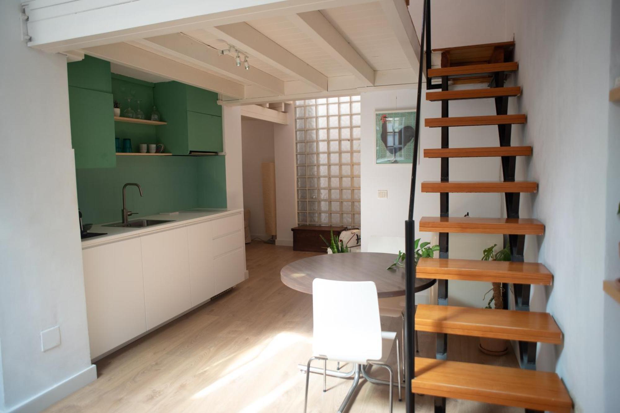 Cozy & Quiet Apartment In The Center Малага Экстерьер фото